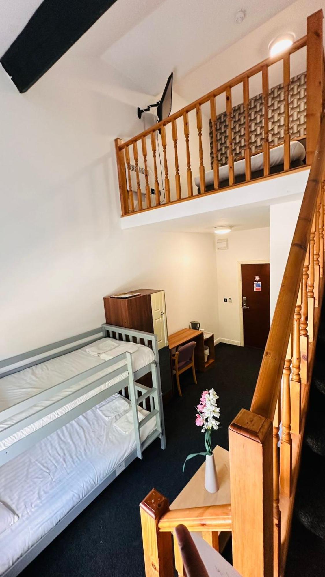Imperial Salford Hotel Екстер'єр фото