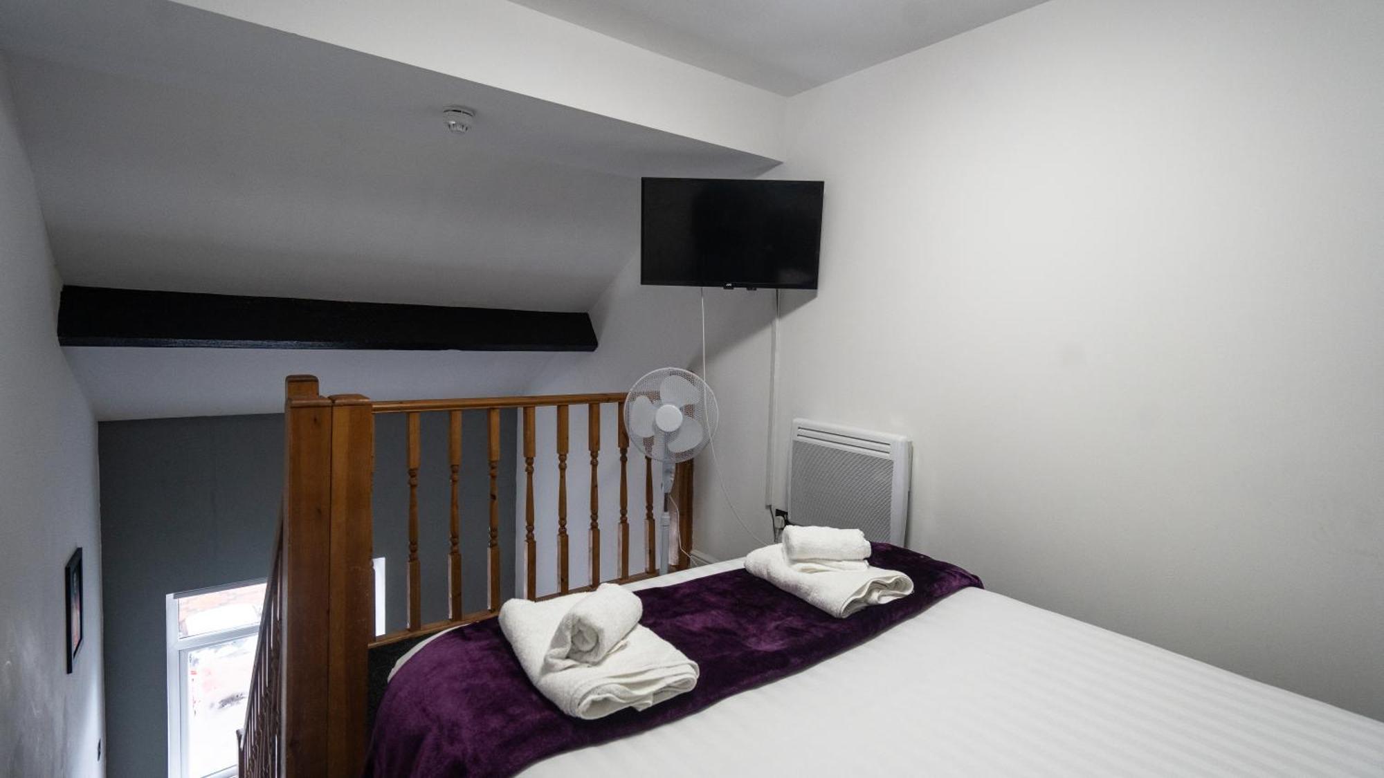Imperial Salford Hotel Екстер'єр фото