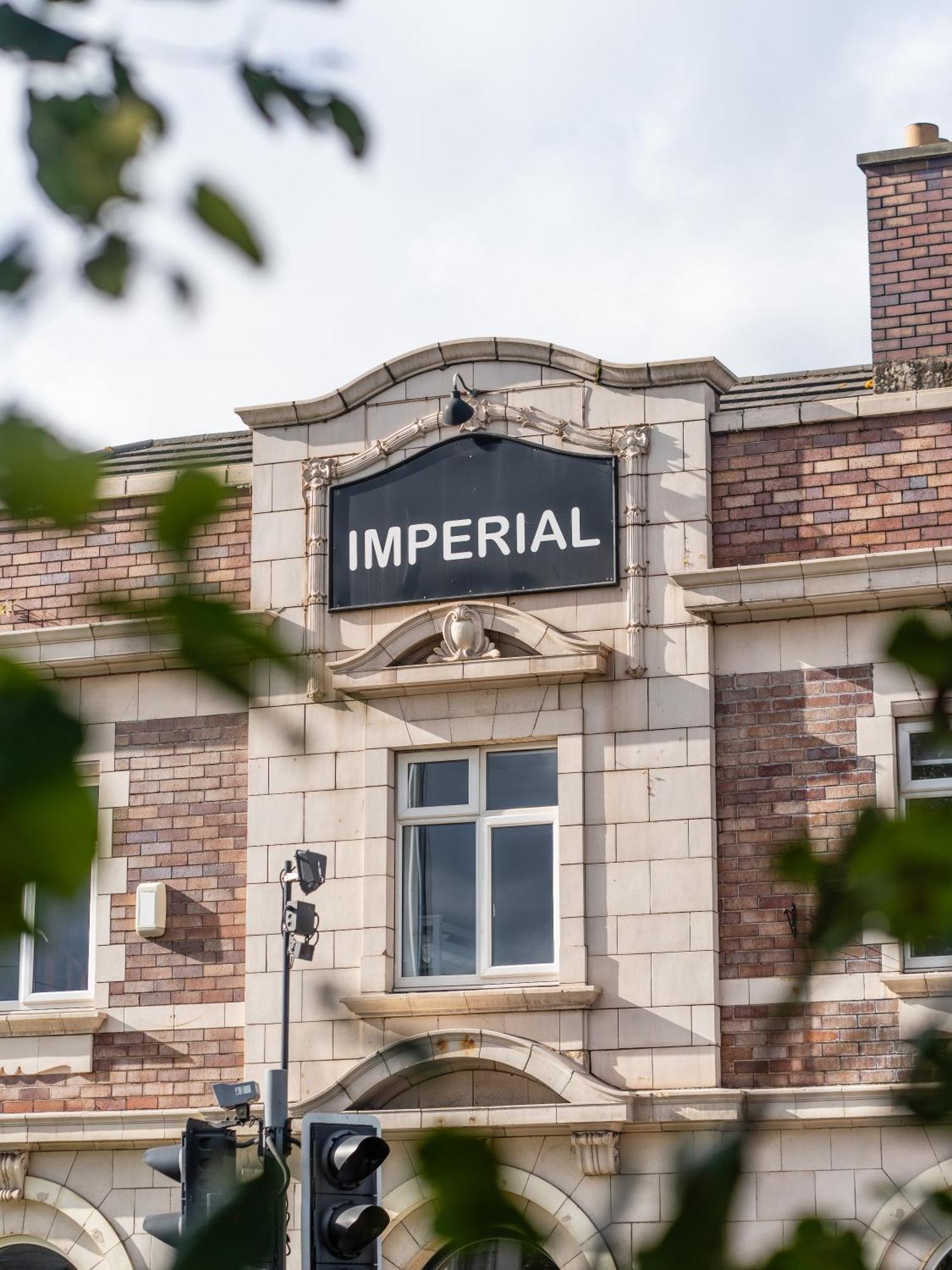 Imperial Salford Hotel Екстер'єр фото
