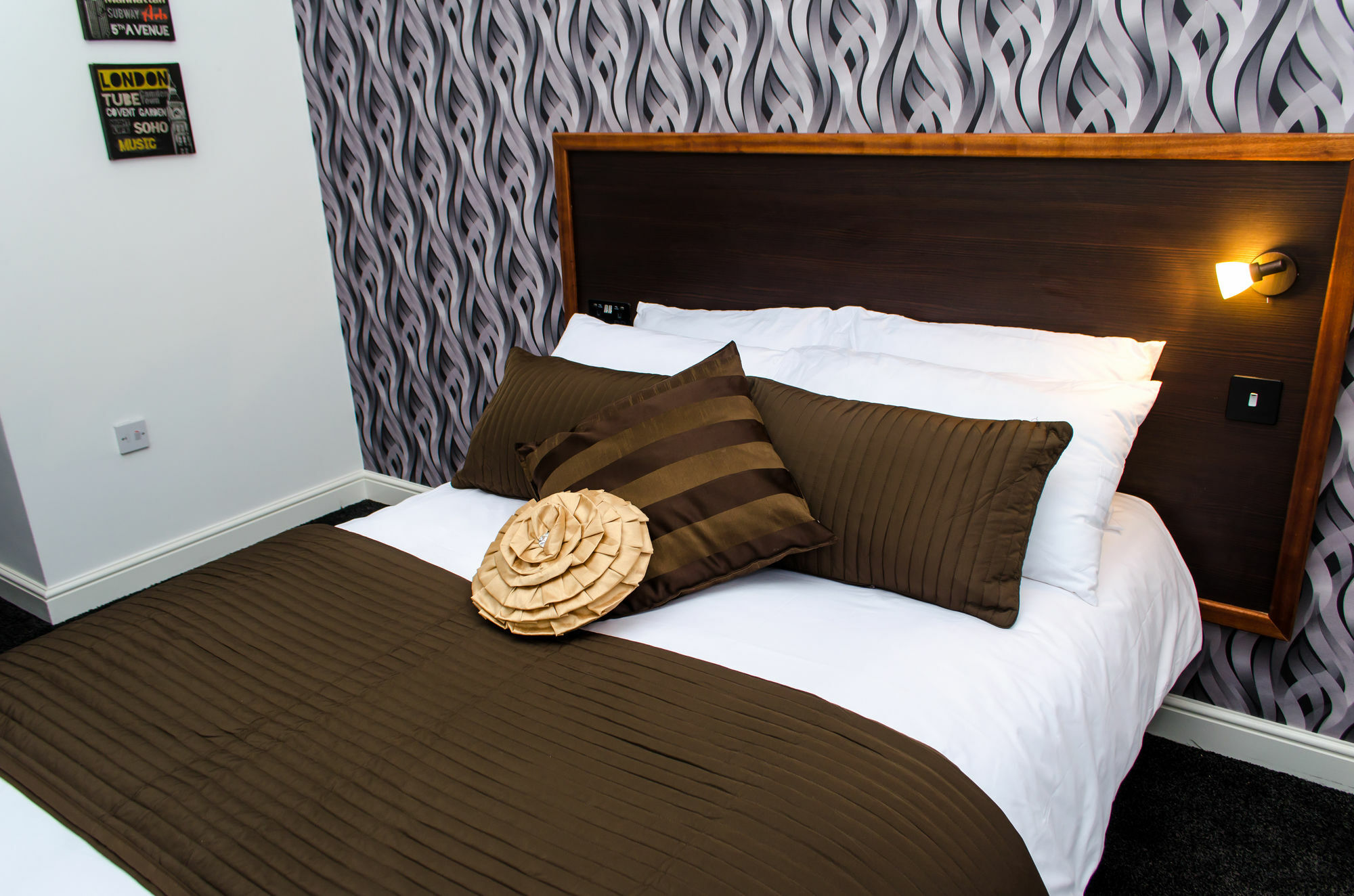 Imperial Salford Hotel Екстер'єр фото