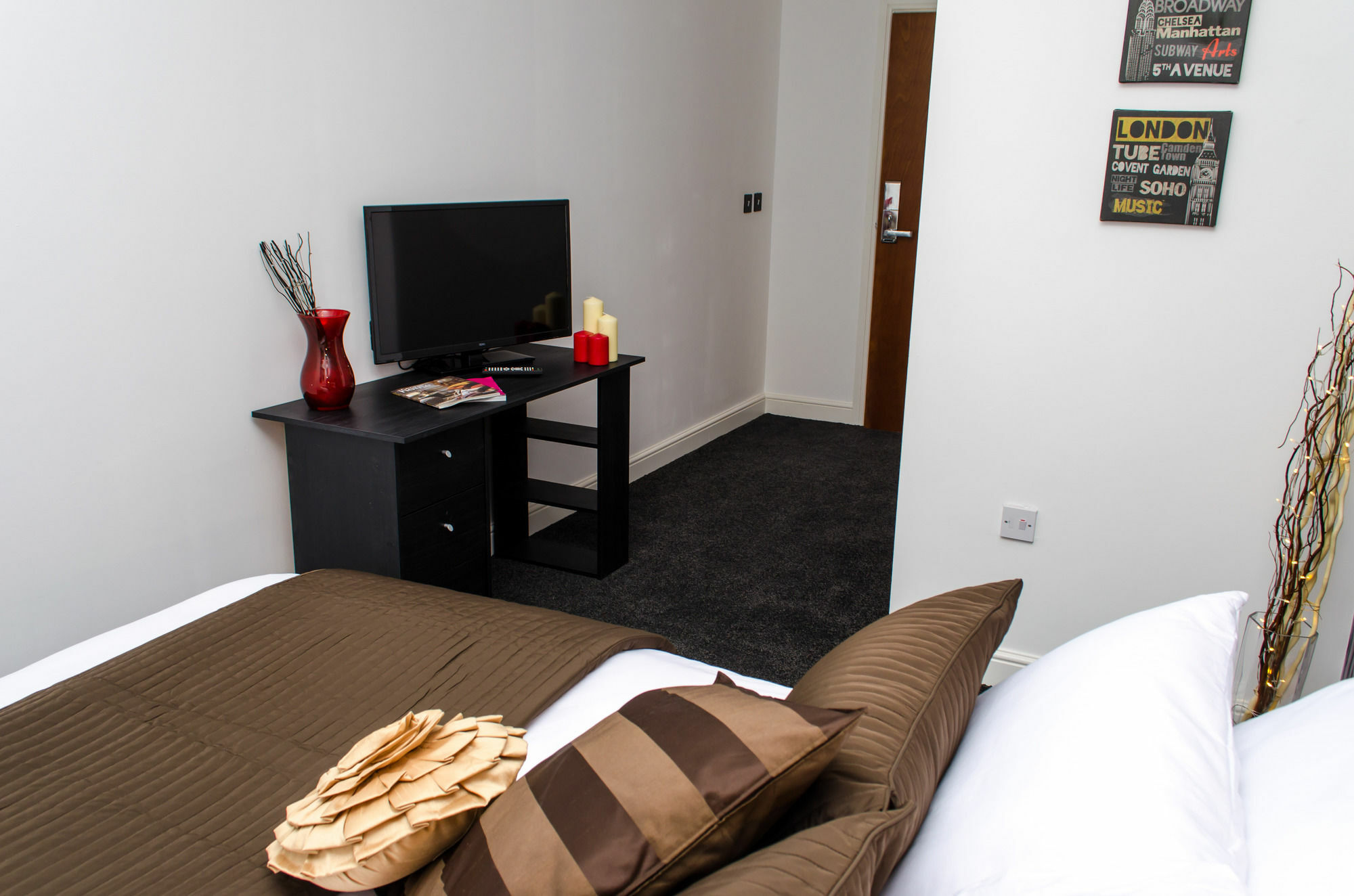 Imperial Salford Hotel Екстер'єр фото
